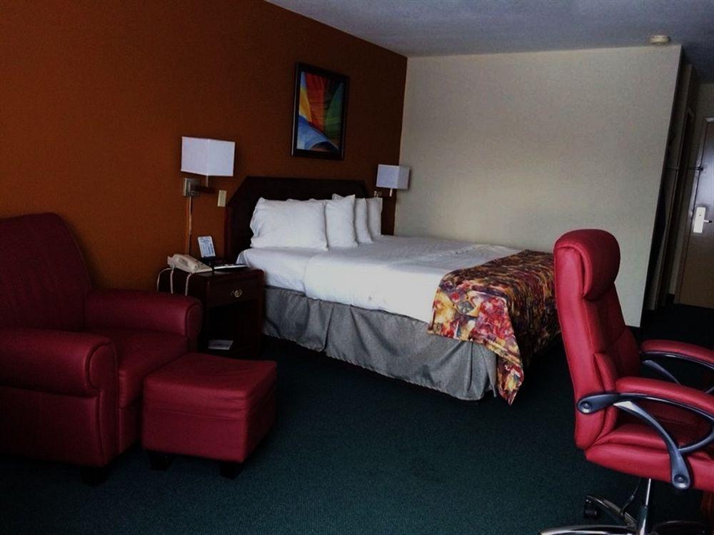 Super 8 By Wyndham Somerset Exterior foto
